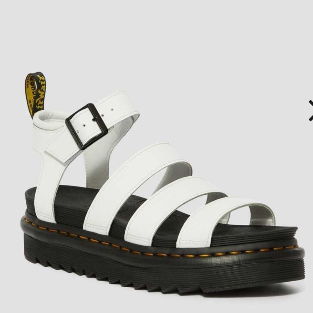 SALE New Dr Martens Blaire White Size 10